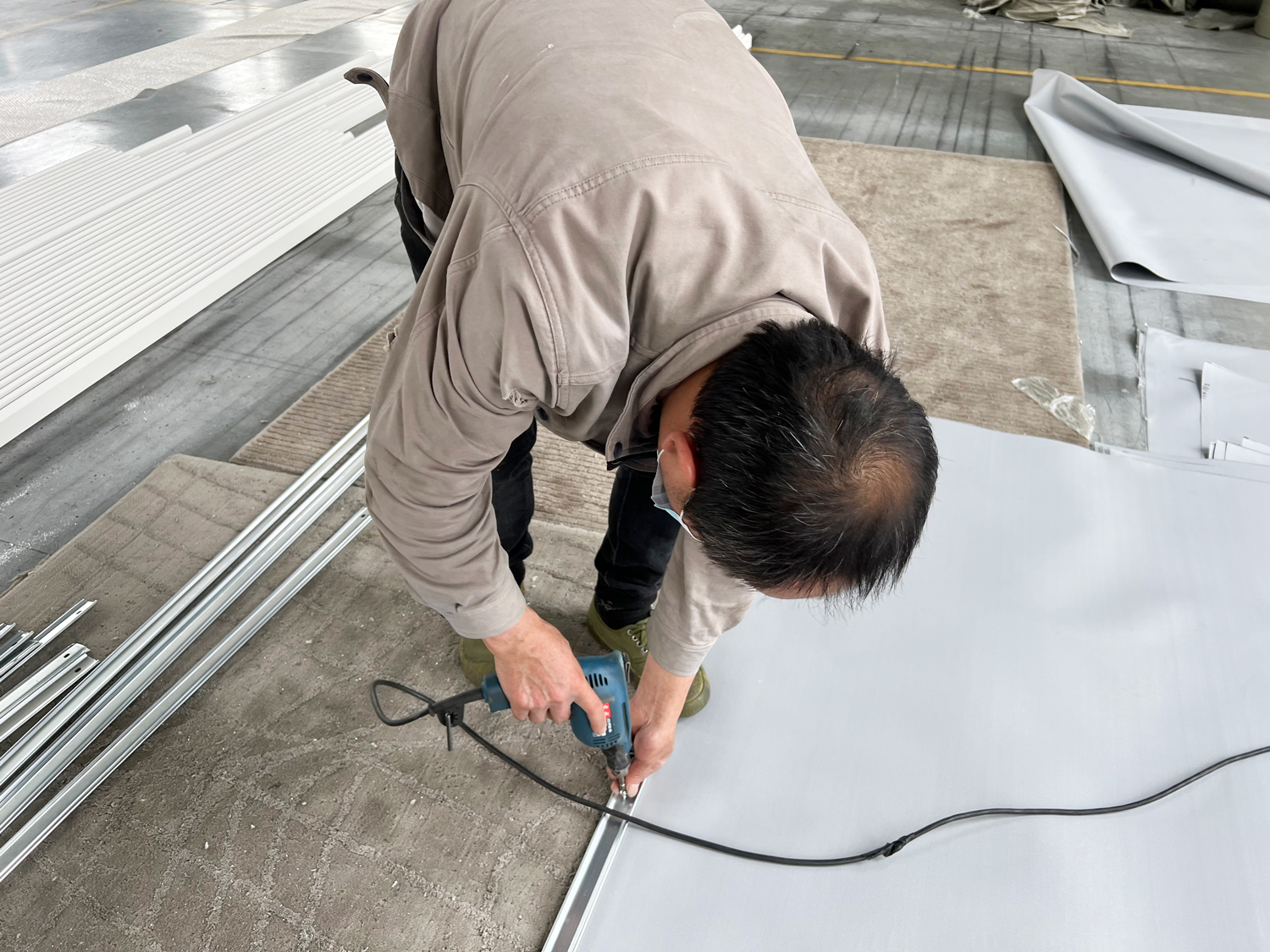 電動擋煙垂壁的尺寸、控制和安裝方案