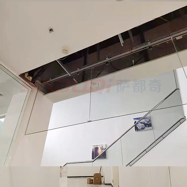 【江蘇擋煙垂壁】防火玻璃擋煙垂壁做多長(zhǎng)一塊？